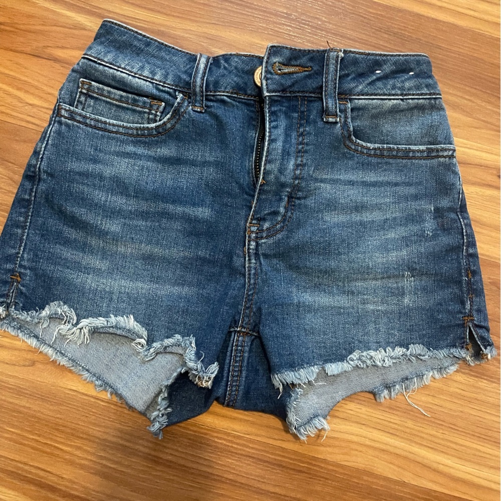 So size 1 denim high rise shorts
